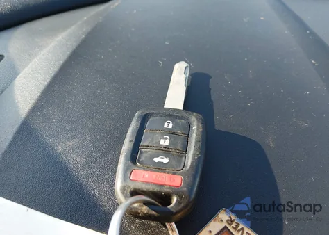 2018 Honda Civic Lx z USA, uszkodzony, nr VIN 19XFC2F5XJE024248